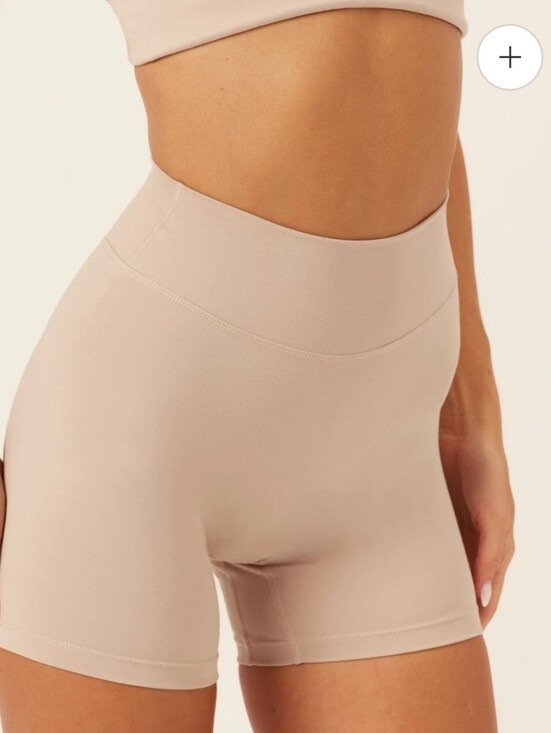 Csb Pants - CSB Invisible Scrunch Shorts 5" in Fawn